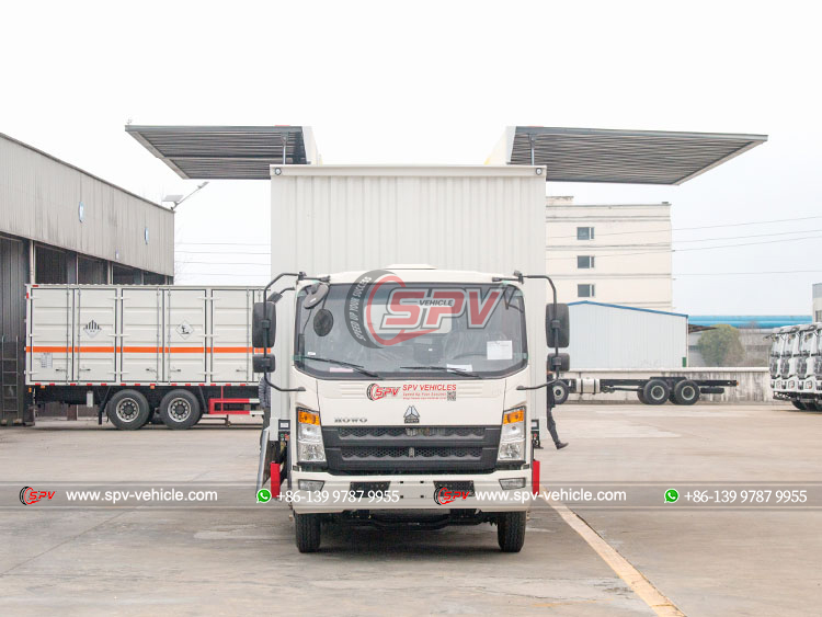 Sinotruk 4x2 Wing Box Vehicle - Front Side